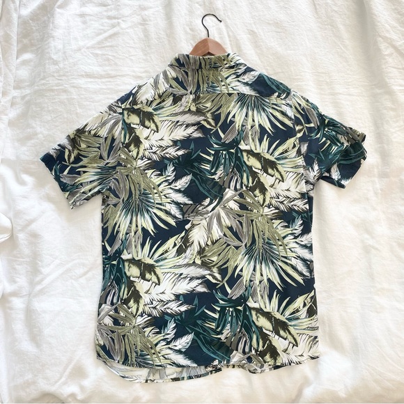 Amnesia Tropical Print Casual Button Down Shirt - Picture 10 of 11
